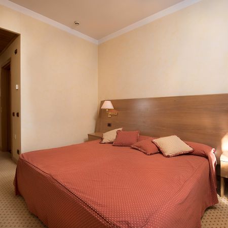 Hotel San Pancrazio Trescore Balneario Exterior photo